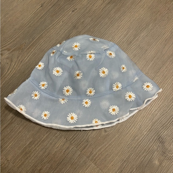 🖤3/$15🖤 Blue Daisy Bucket Hat - Picture 1 of 3